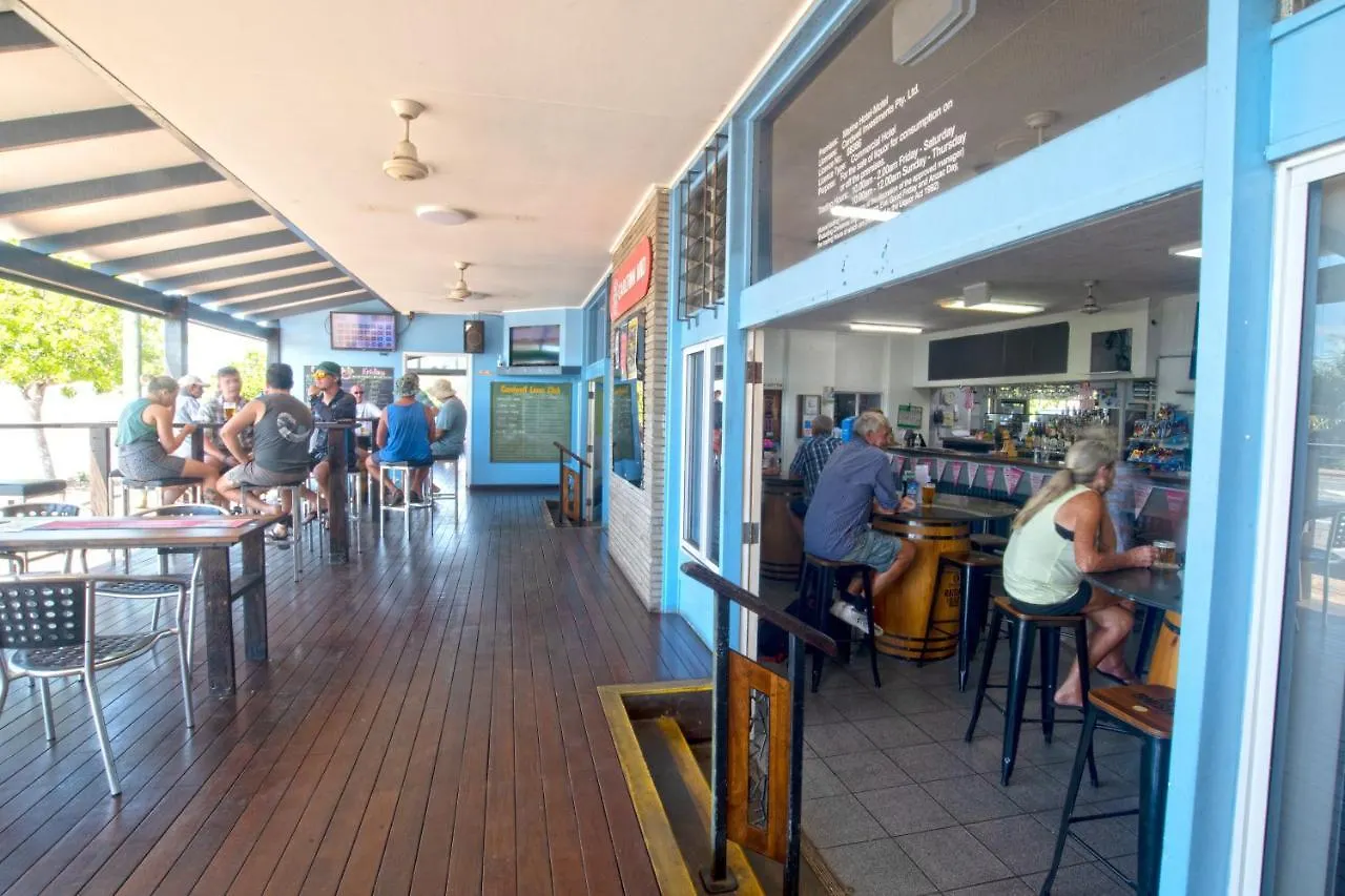 Nightcap At Marine Hotel Cardwell